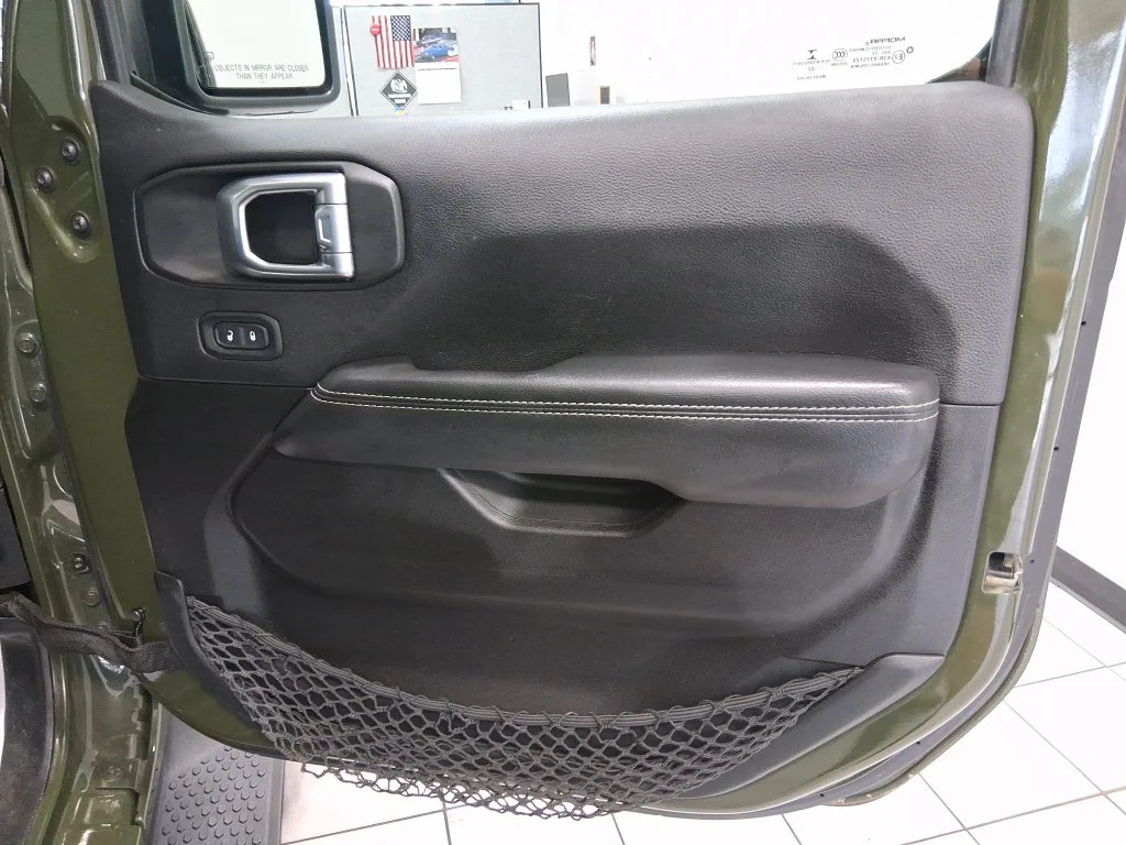 Used 2022 Green Jeep Unlimited Sahara image 40