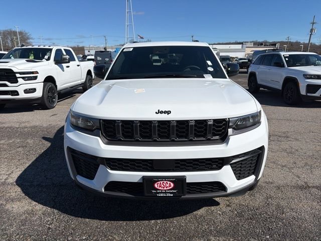 New 2026 Bright White Clear-Coat Exterior Paint Jeep Altitude image 2