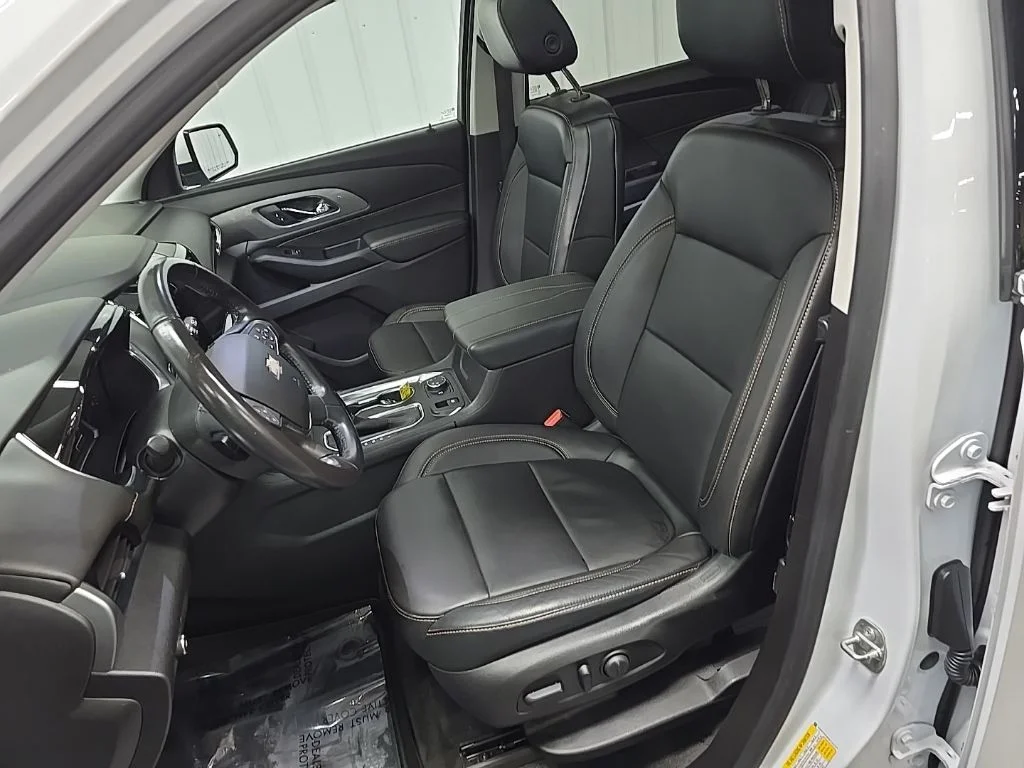 Used 2019 Summit White Chevrolet 3LT image 31