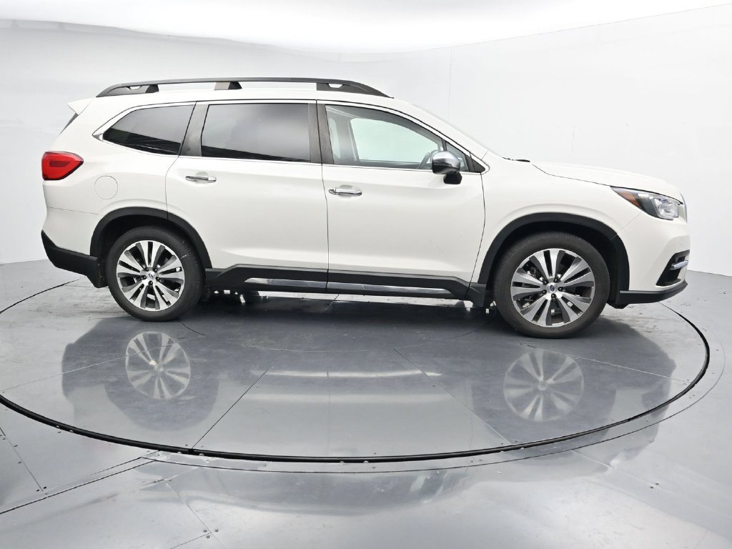 Used 2022 White Subaru Touring image 9