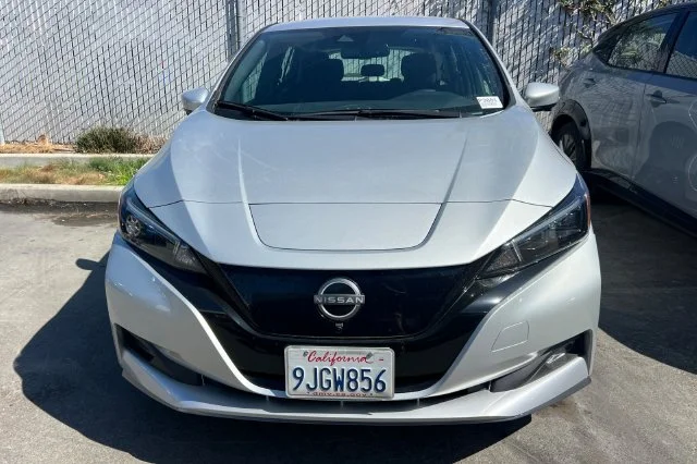Used 2024 Silver Nissan SV Plus image 3