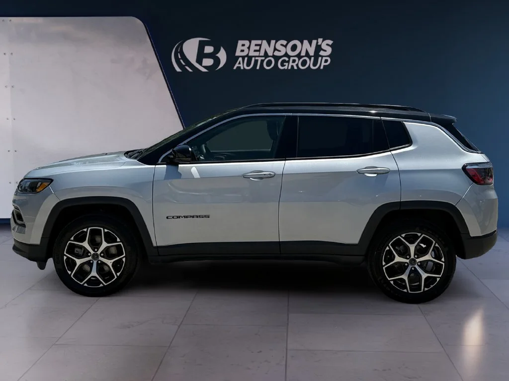 Used 2025 Silver Jeep Limited image 2
