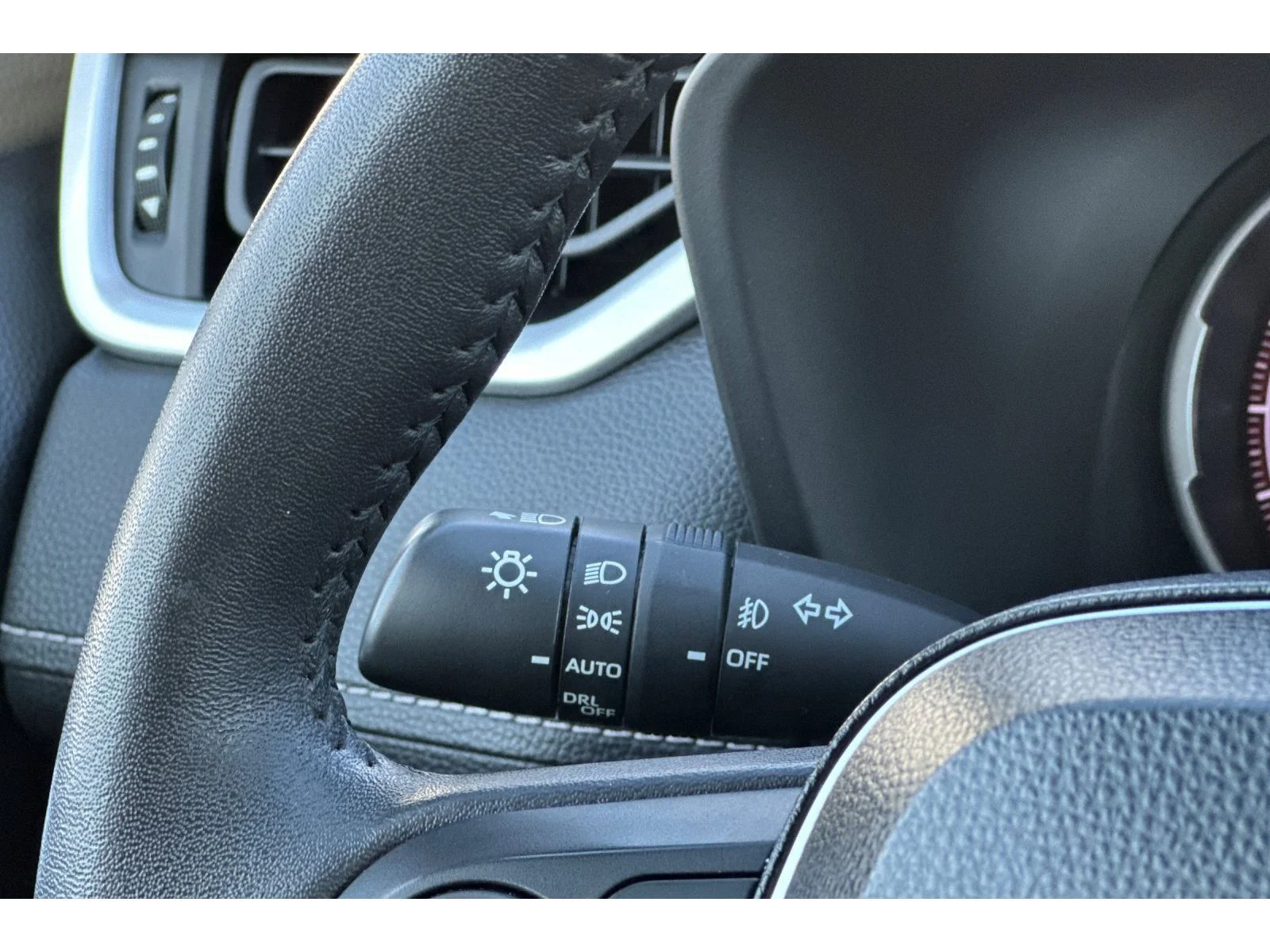 Used 2023 Magnetic Gray Metallic Toyota XLE Premium image 38