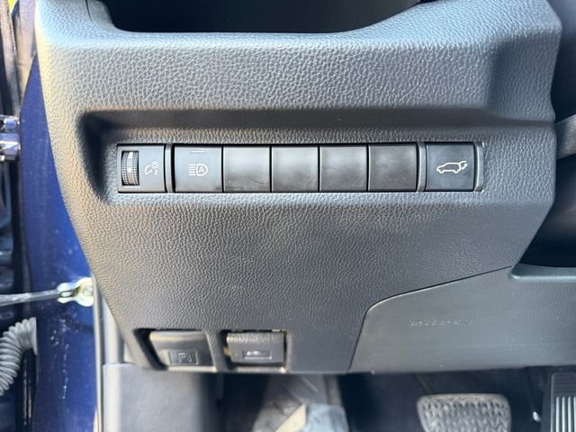 2023 Toyota RAV4 XLE - Photo 28