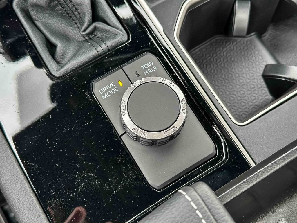 2026 Toyota Tundra Limited - Photo 25