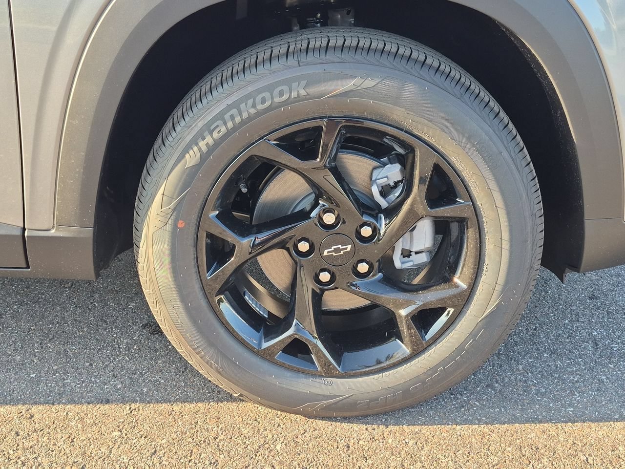 New 2026 Sterling Gray Metallic Chevrolet LT image 30