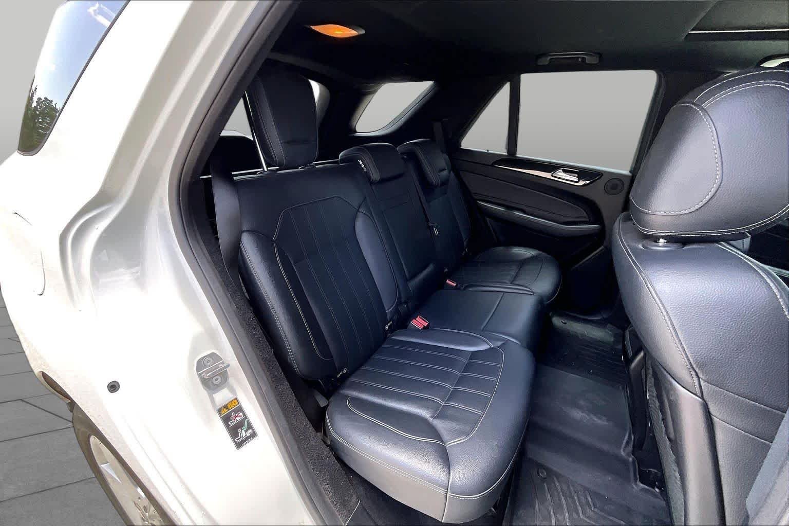 Used 2018 Polar White Mercedes-Benz GLE 350 image 19