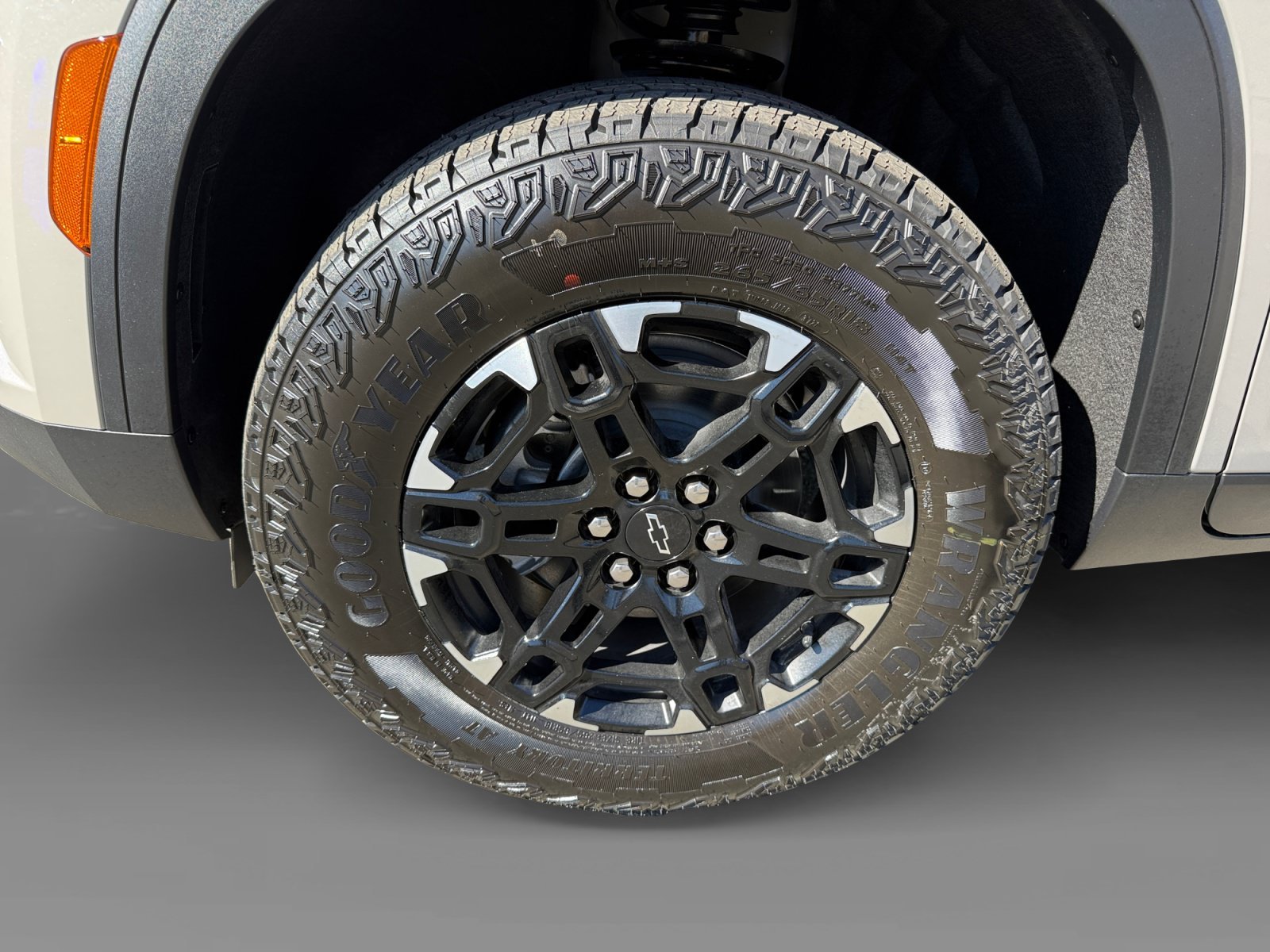 2027 Chevrolet Traverse Z71 - Photo 9
