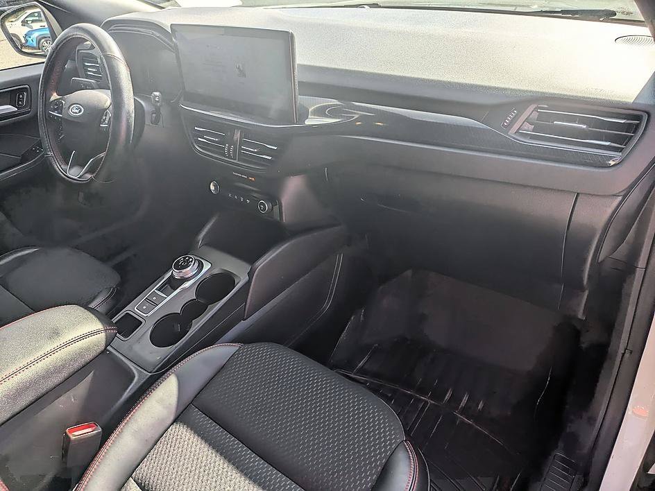 Used 2024 White Metallic Ford ST-Line image 30