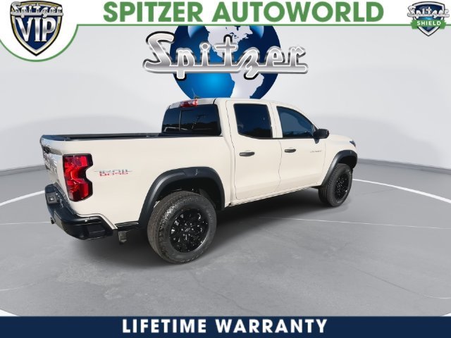2026 Chevrolet Colorado photo 14 of 41