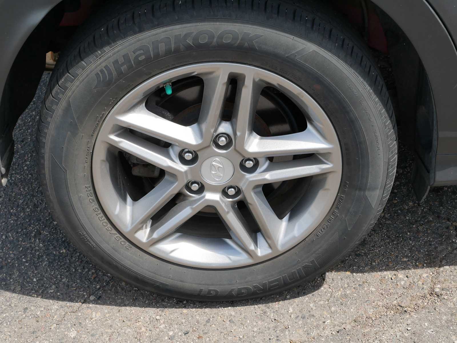 Certified Used 2019 Pulse Red Hyundai SE image 5