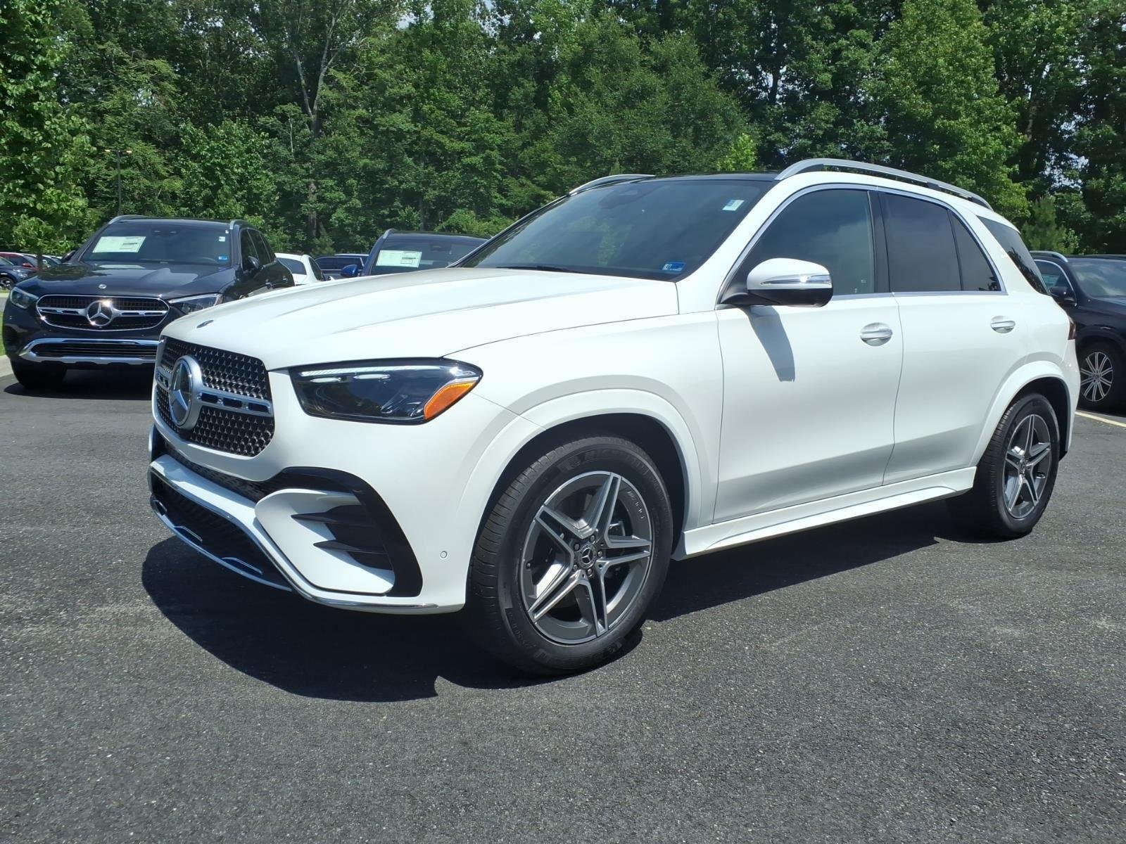 New 2026 MANUFAKTUR Moonlight White Metallic Mercedes-Benz GLE 450 image 33