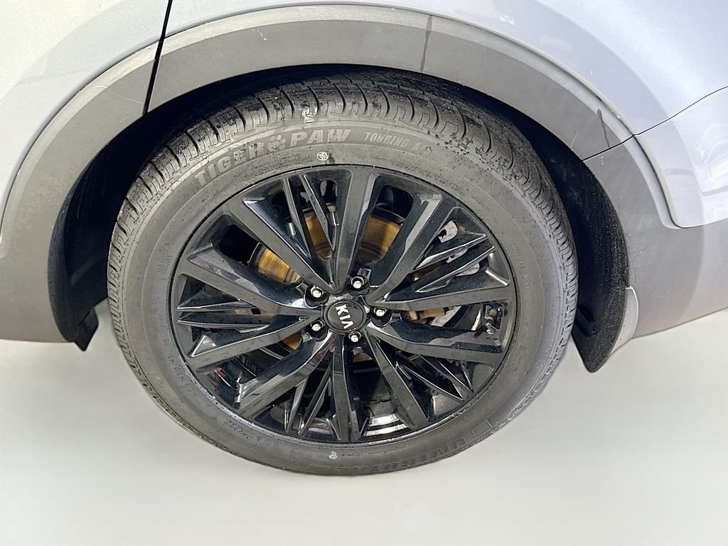 Used 2020 Everlasting Silver Kia SX image 34