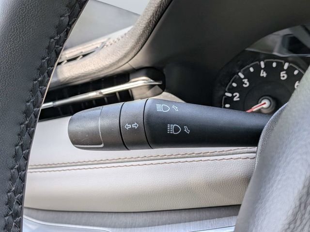 Used 2025 White Jeep Limited image 27