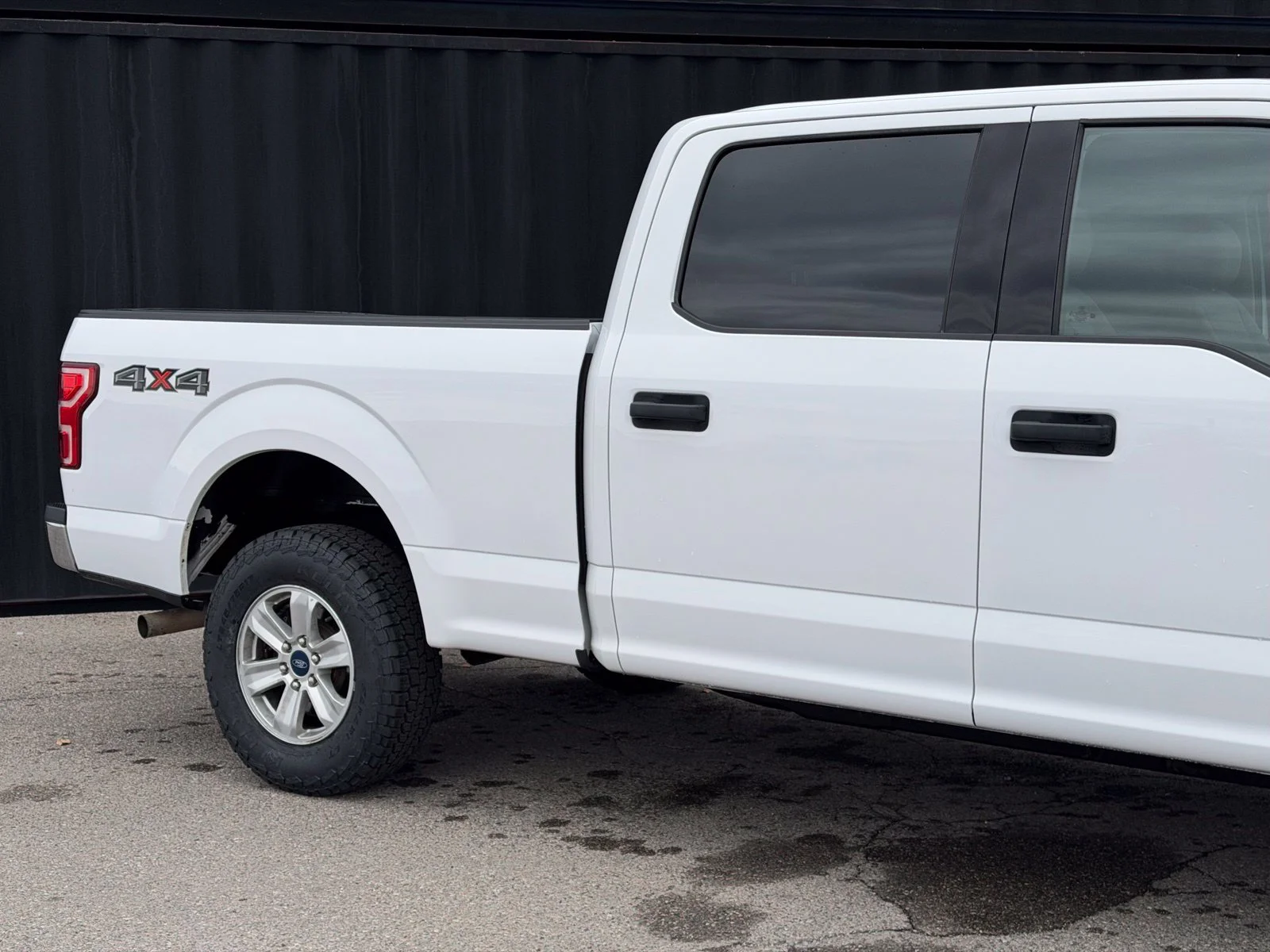 Used 2020 White Ford XLT image 4