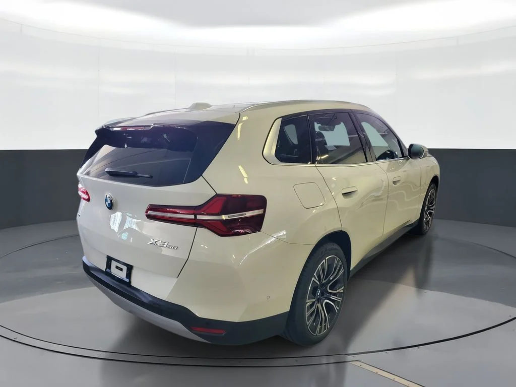 New 2026 Alpine White BMW 30 xDrive image 3