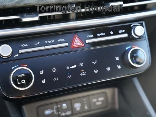 2025 Hyundai Santa Cruz Limited - Photo 14