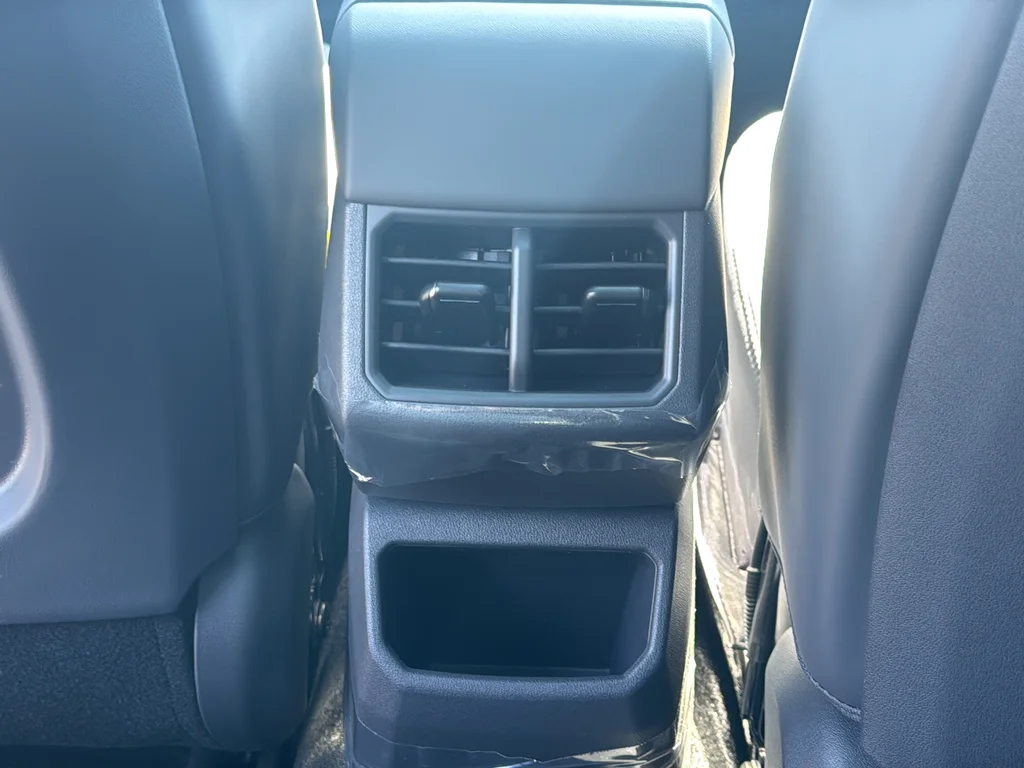 New 2027 Iceberg Green Kia X-Line S image 13