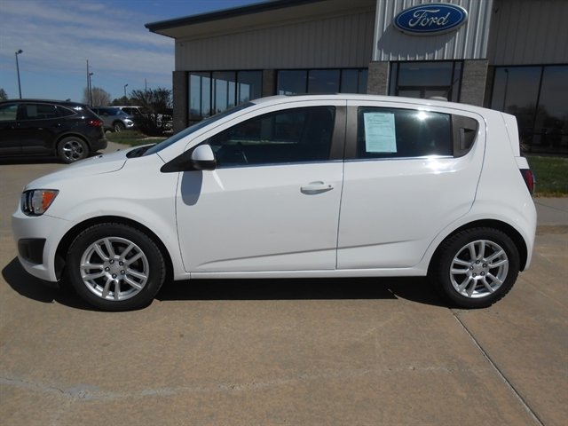 Used 2015 Chevrolet Sonic LT with VIN 1G1JD6SB7F4148425 for sale in Tyndall, SD