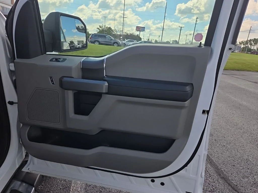 Used 2020  Ford XLT image 25