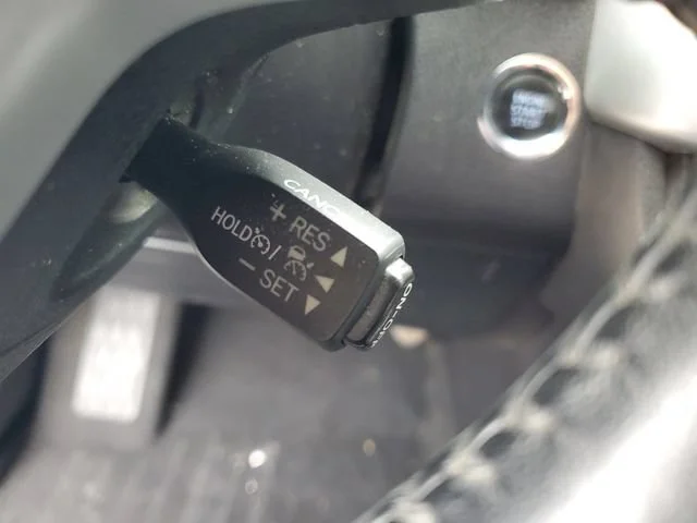 Used 2017 Predawn Gray Mi Toyota XLE image 14