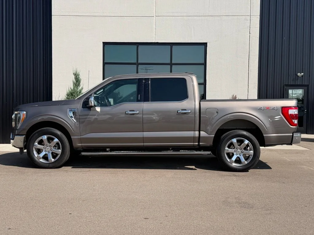 Used 2022 Gray Ford King Ranch image 2