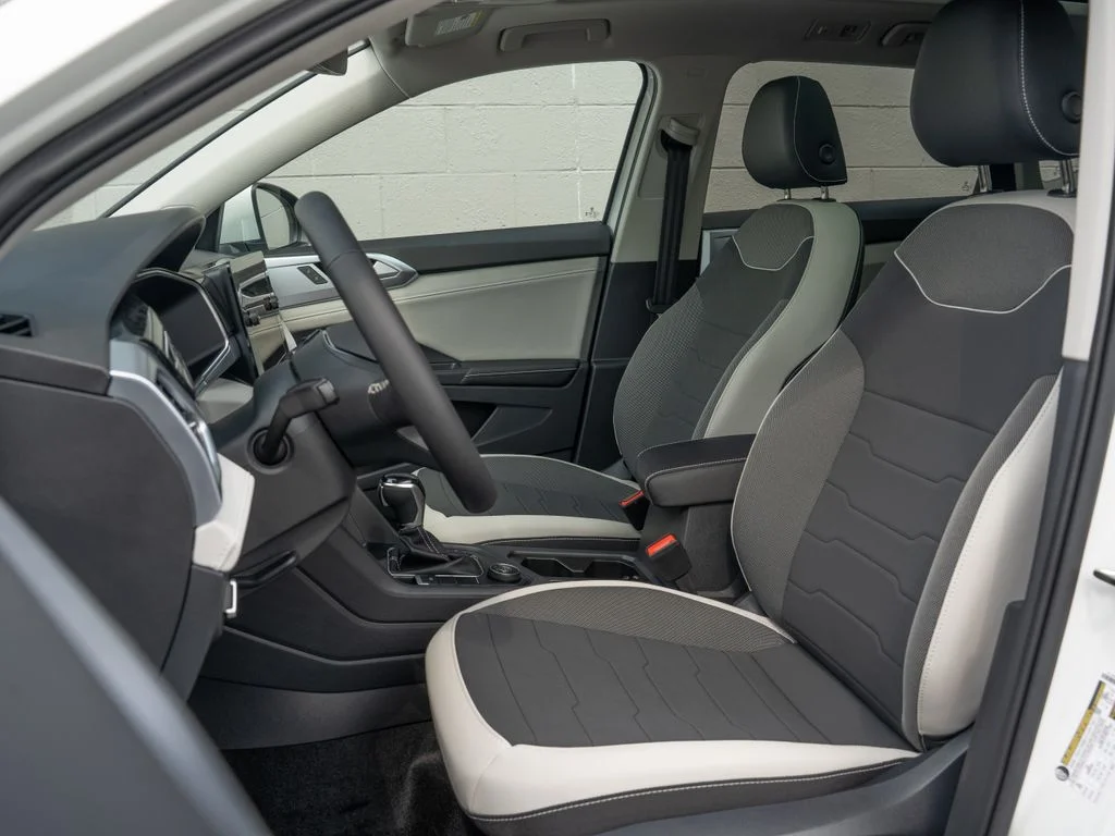 New 2026 White Volkswagen 1.5T SE image 8