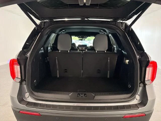New 2027 Carbonized Gray Metallic Ford Active image 29