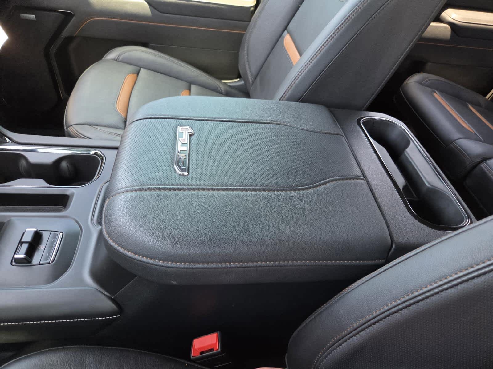 Used 2025 Summit White GMC AT4 image 23