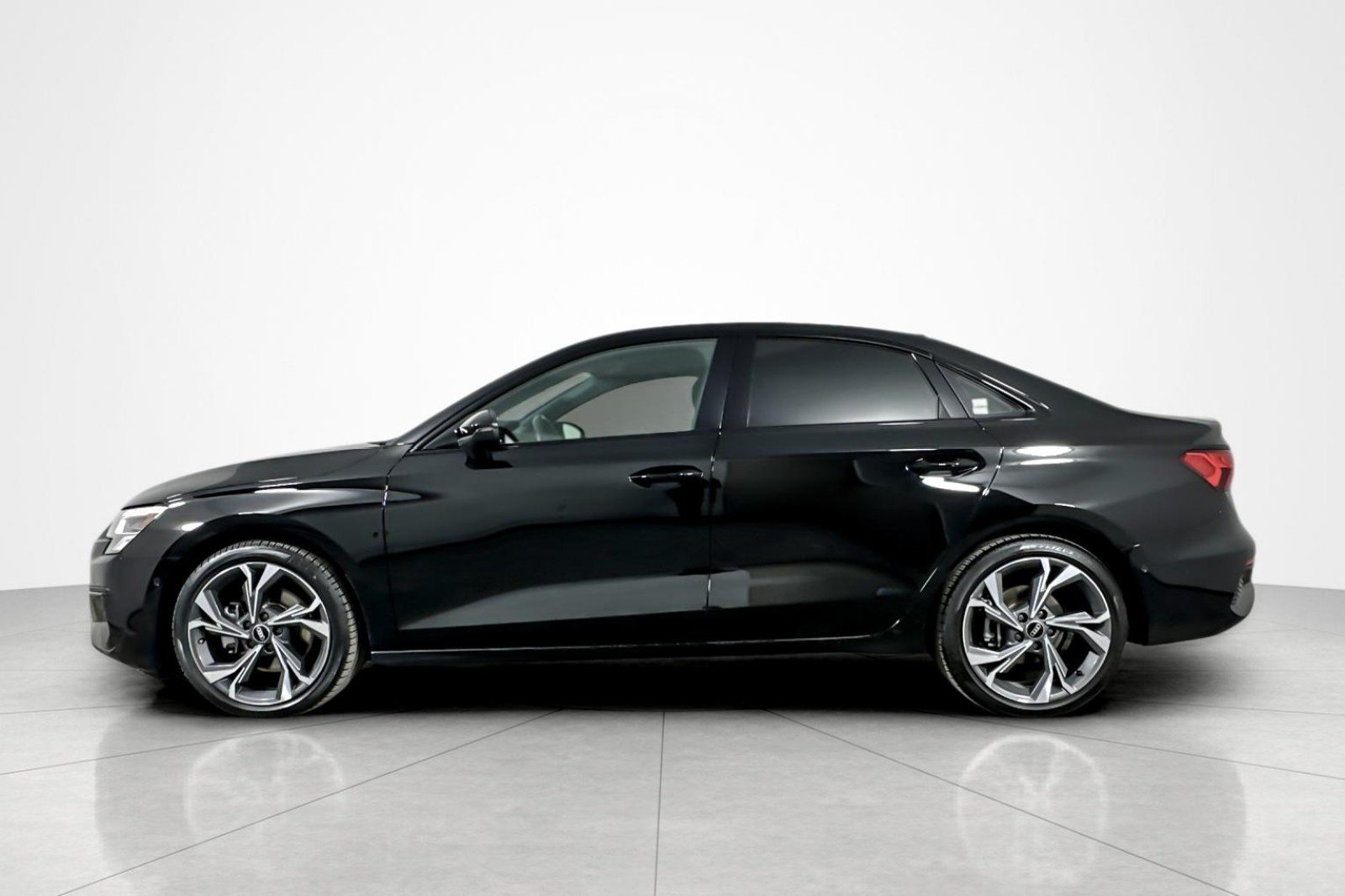 Used 2023 Brilliant Black Audi Premium 40 TFSI quattro image 2