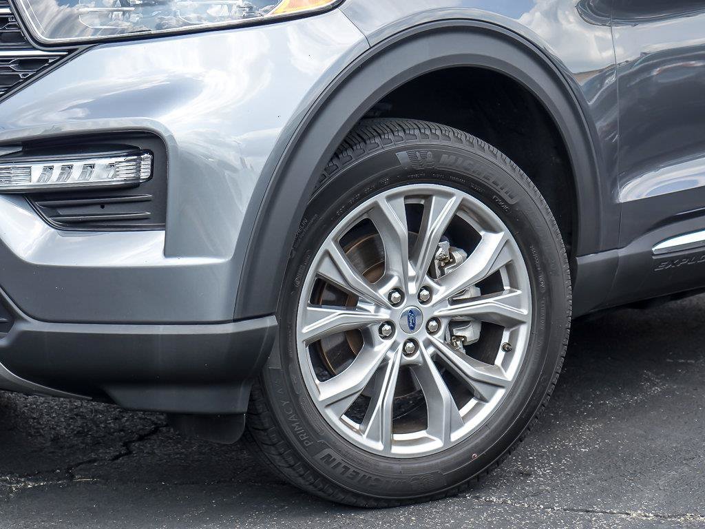 Used 2023 Gray Metallic Ford XLT image 4
