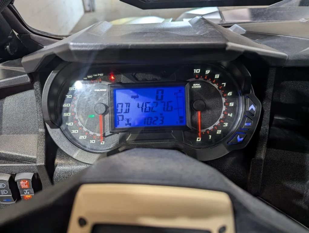 Used 2022 BLACK Polaris  image 7