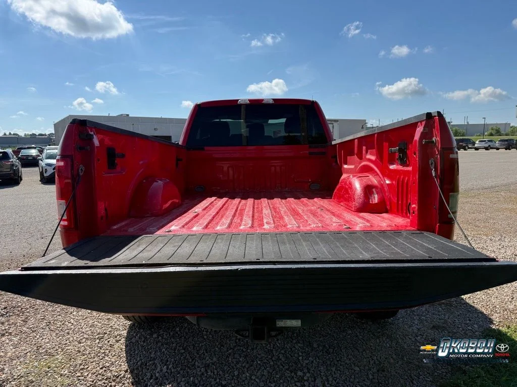 Used 2016 Red Ford XLT image 17