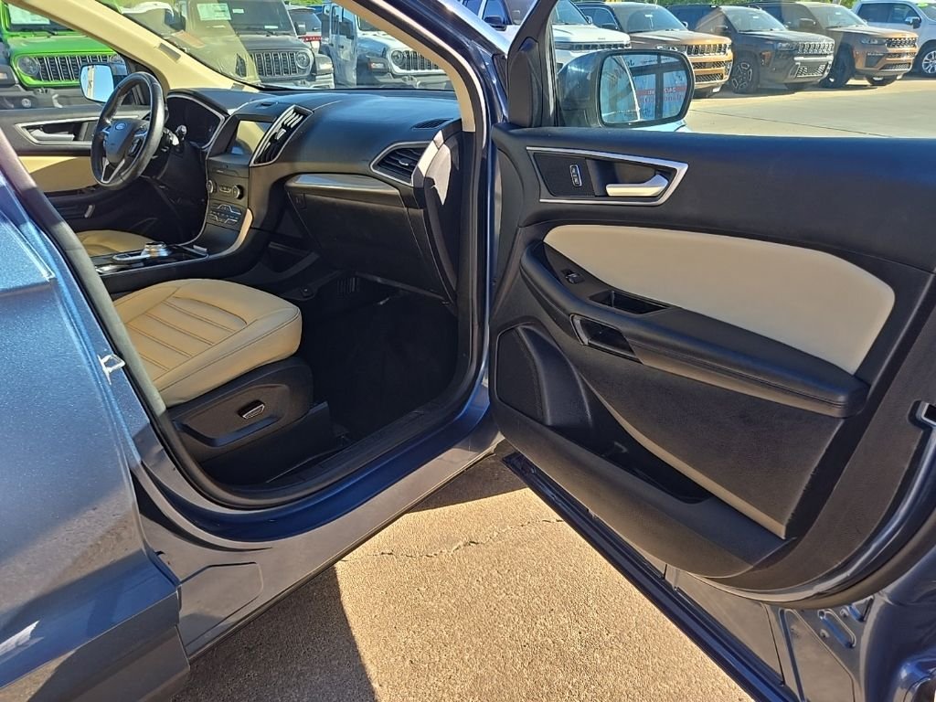 Used 2019 Blue Ford SEL image 74