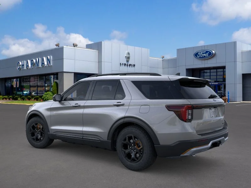 New 2026 Carbonized Gray Metallic Ford Tremor® image 4