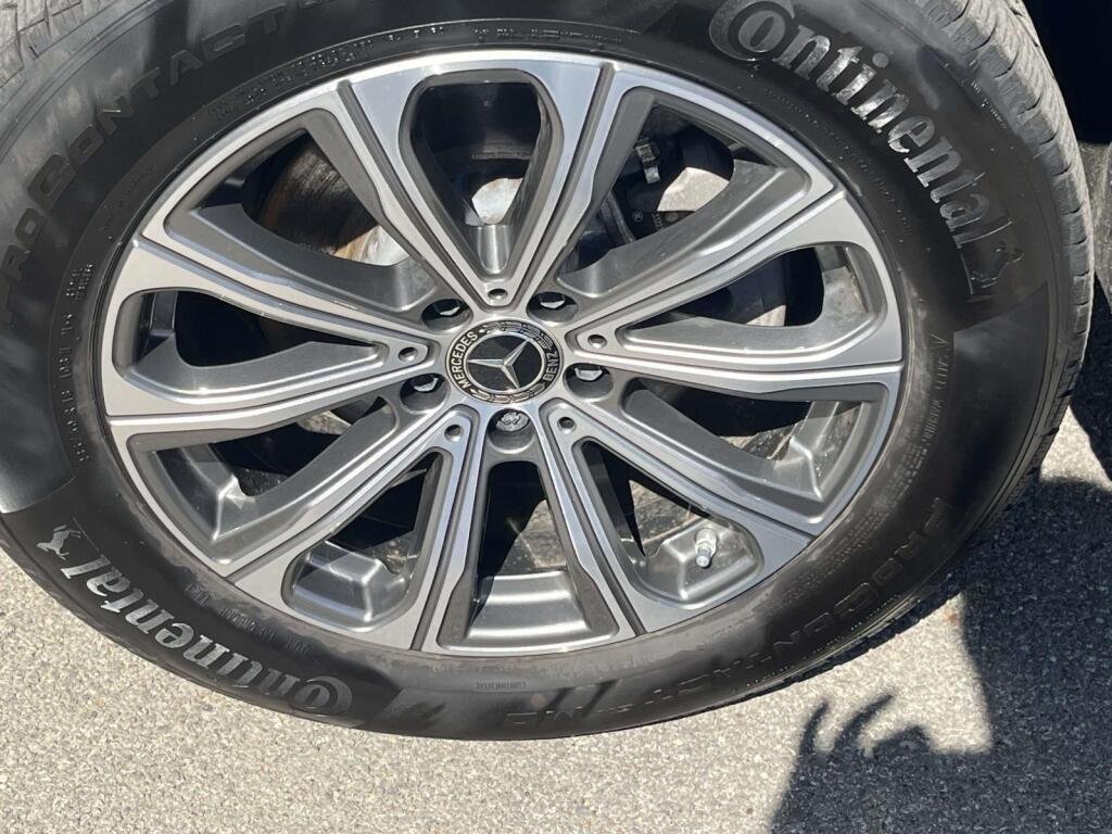 Used 2023 Selenite Grey Metallic Mercedes-Benz GLC 300 image 14