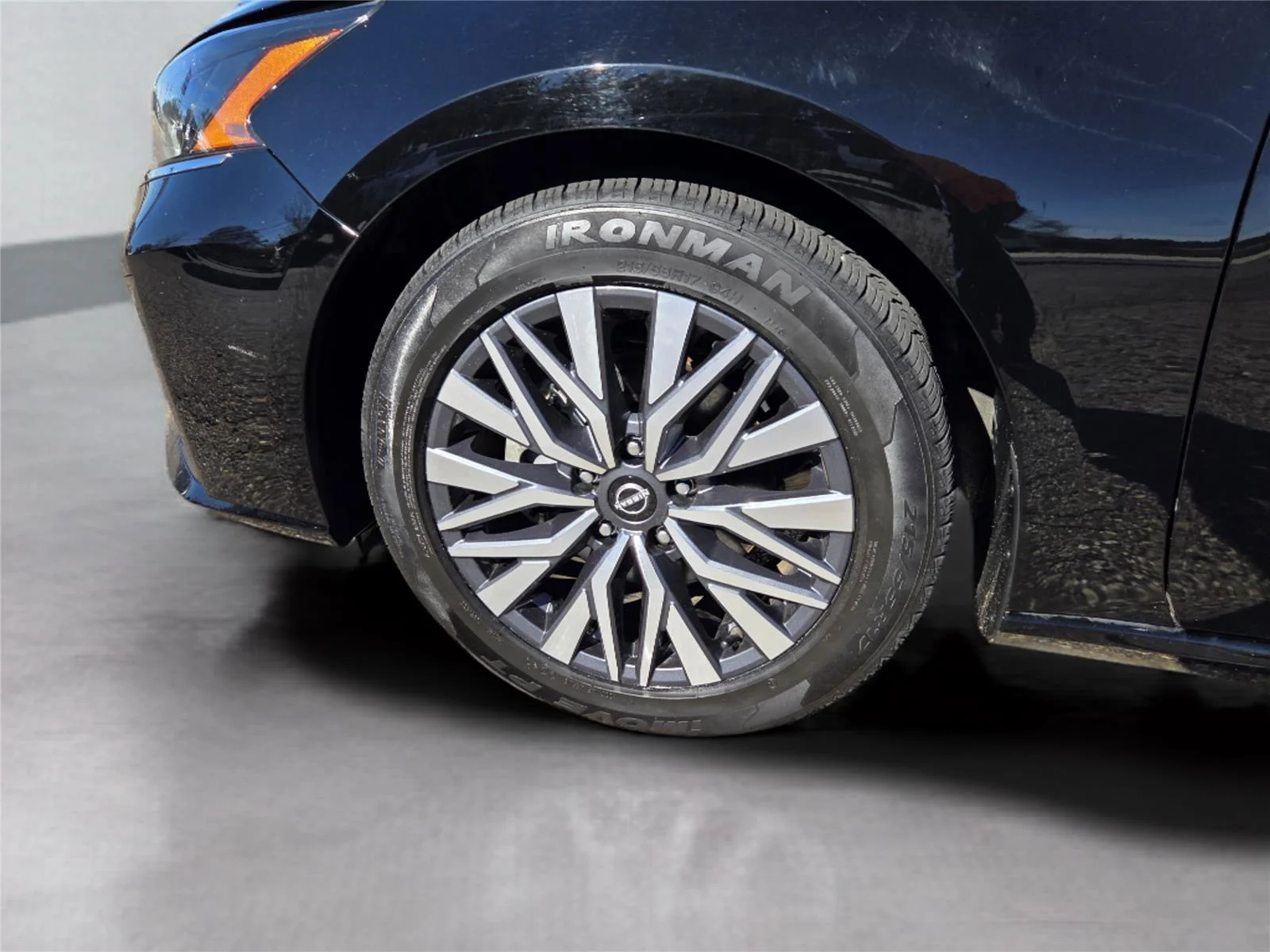 2023 Nissan Altima SV - Photo 10