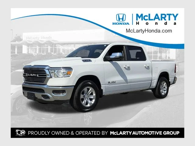 2024 RAM 1500 Laramie 4x4 Crew Cab 5'7's photo
