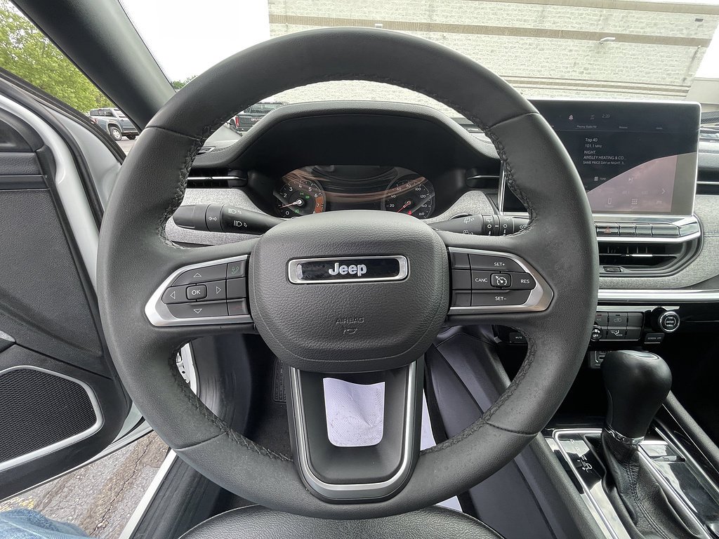 Used 2024 Bright White Clearcoat Jeep Latitude image 22