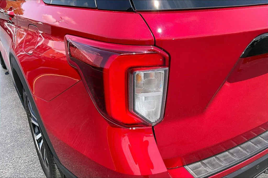 Used 2020 Red Ford ST image 30
