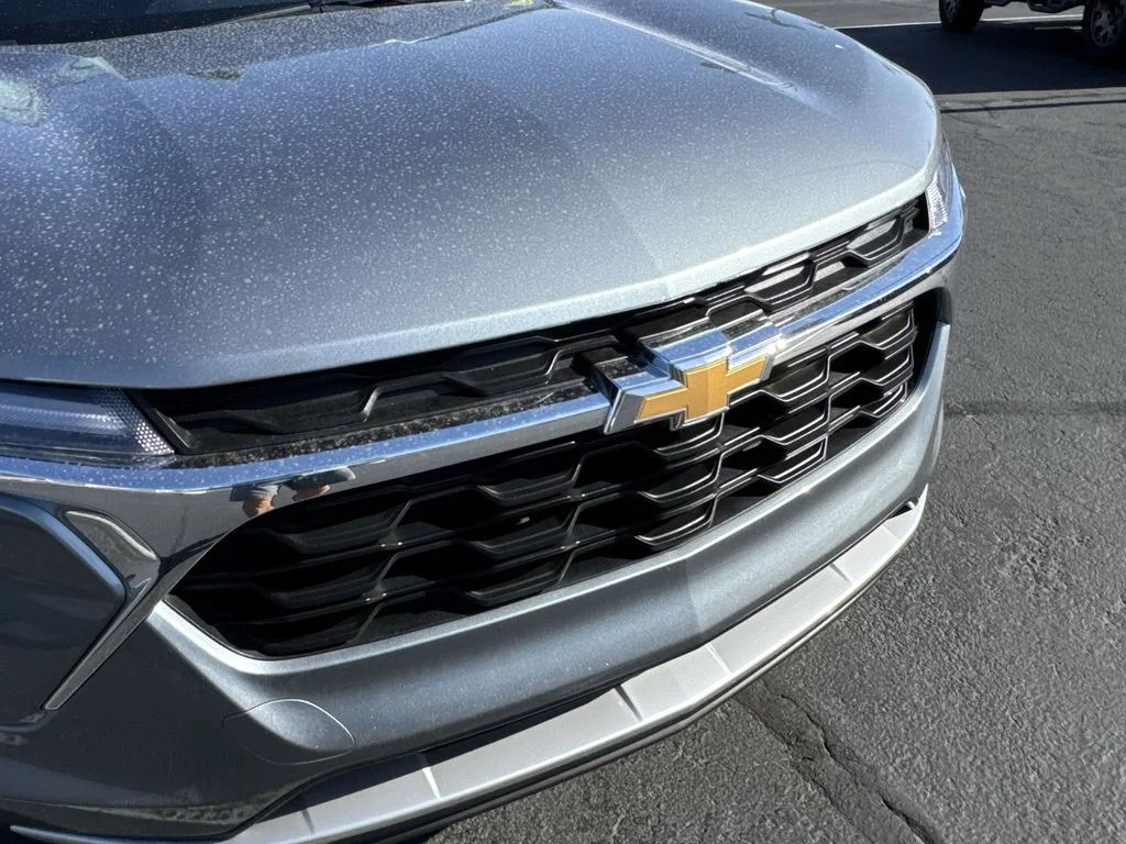 Used 2025 Gray Chevrolet LT image 30