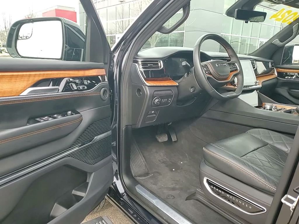 2024 Jeep Grand Wagoneer L Series III - Photo 25