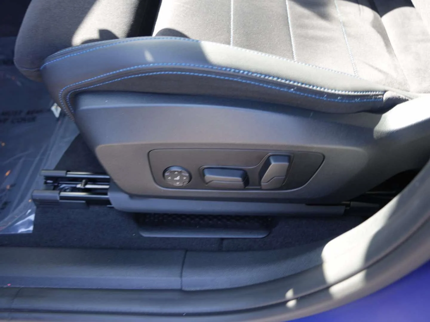 Used 2024 Frozen Portimao Blue II Metallic BMW M35i Sports Activity Coupe image 14