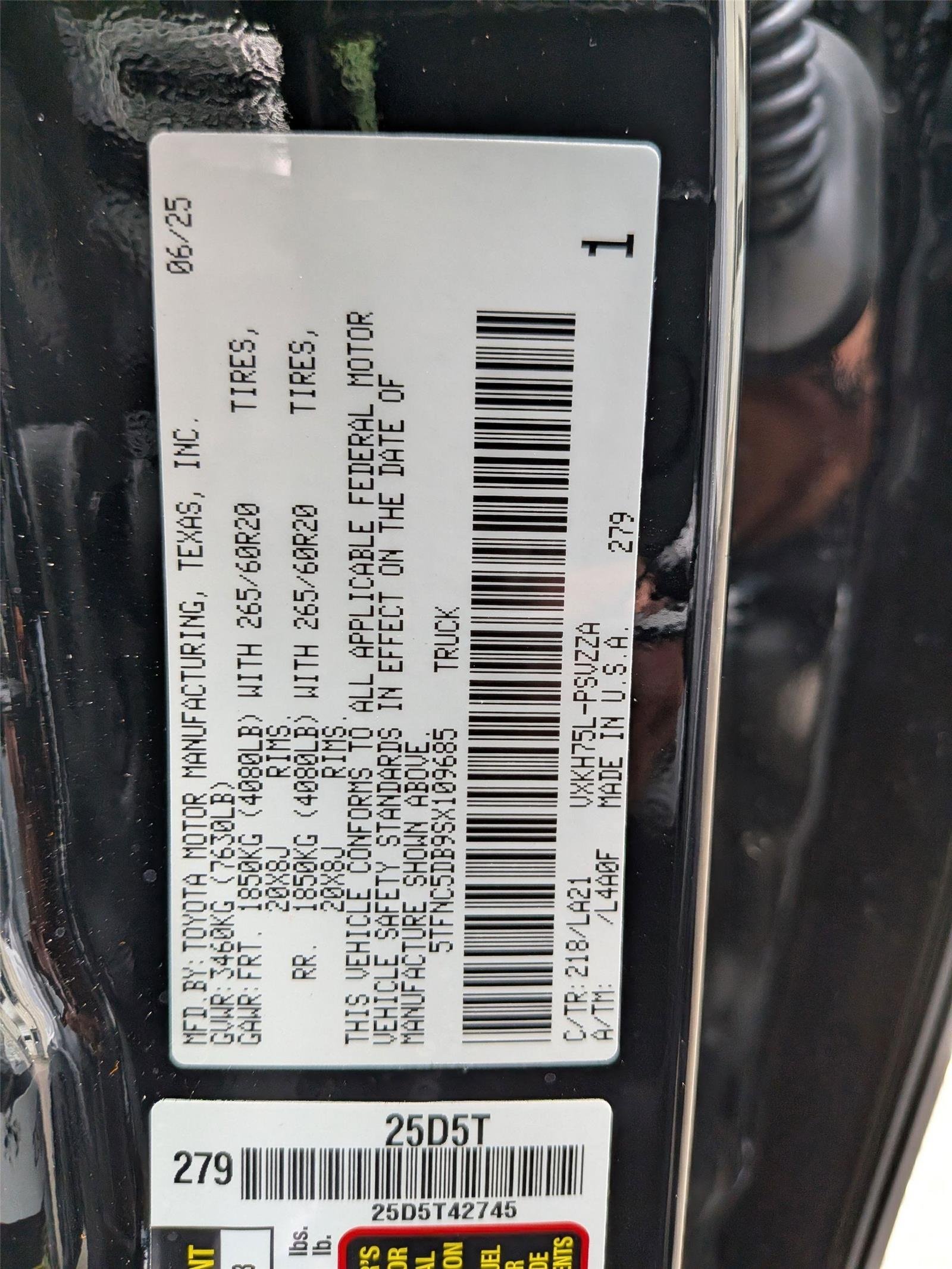 2025 Toyota Tundra Platinum - Photo 39
