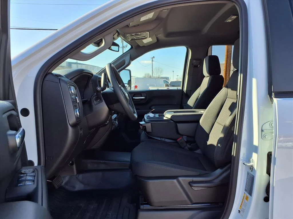 2026 GMC Sierra 3500HD Pro - Photo 15