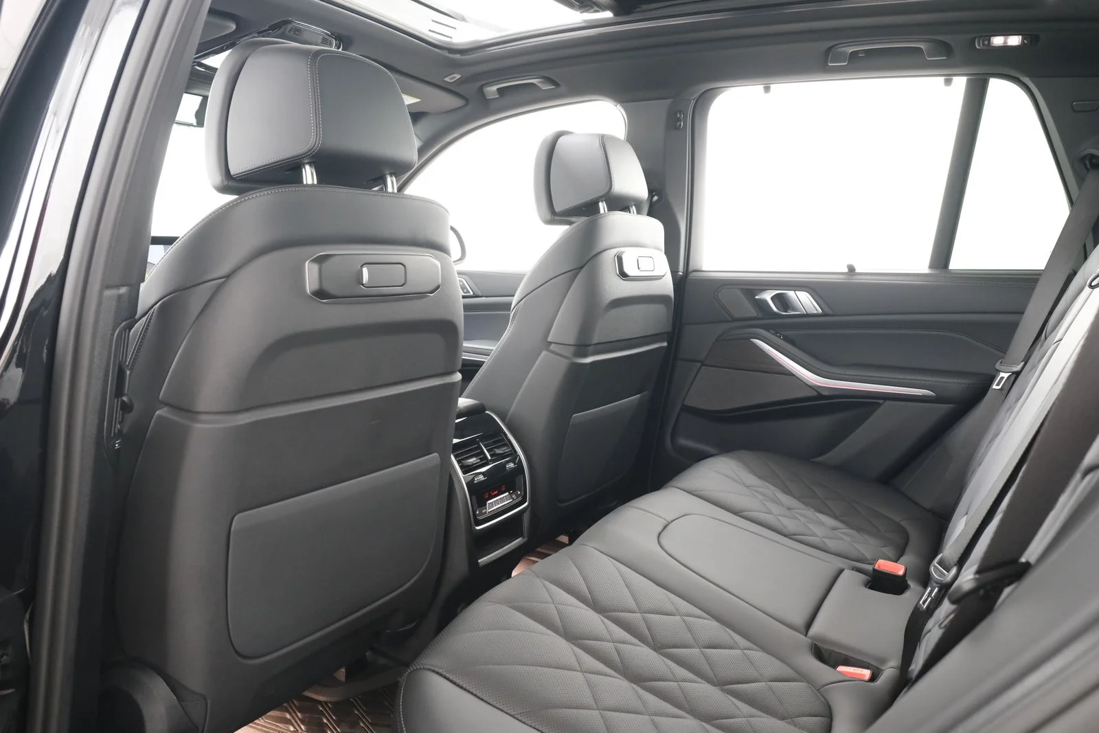 Certified Used 2026 Black BMW xDrive40i image 34