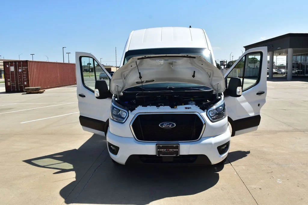 Used 2023 Oxford White Ford XLT image 30