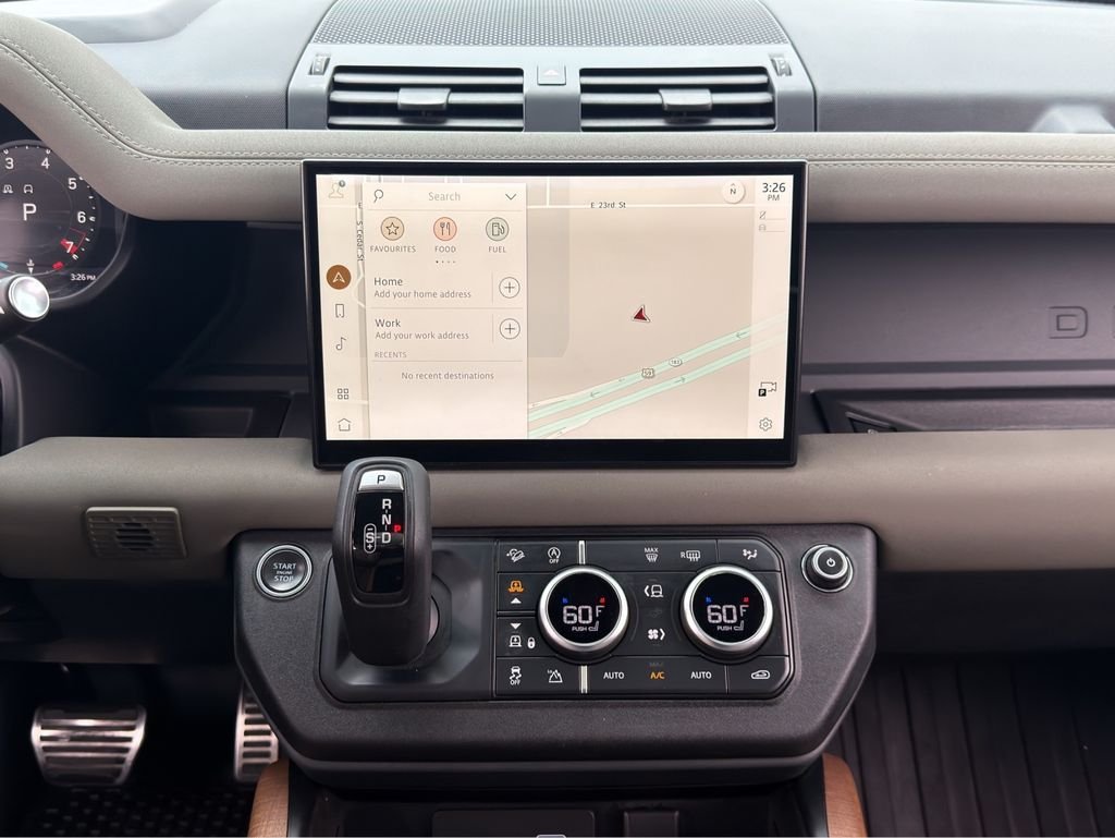 Used 2023  Land Rover X image 16