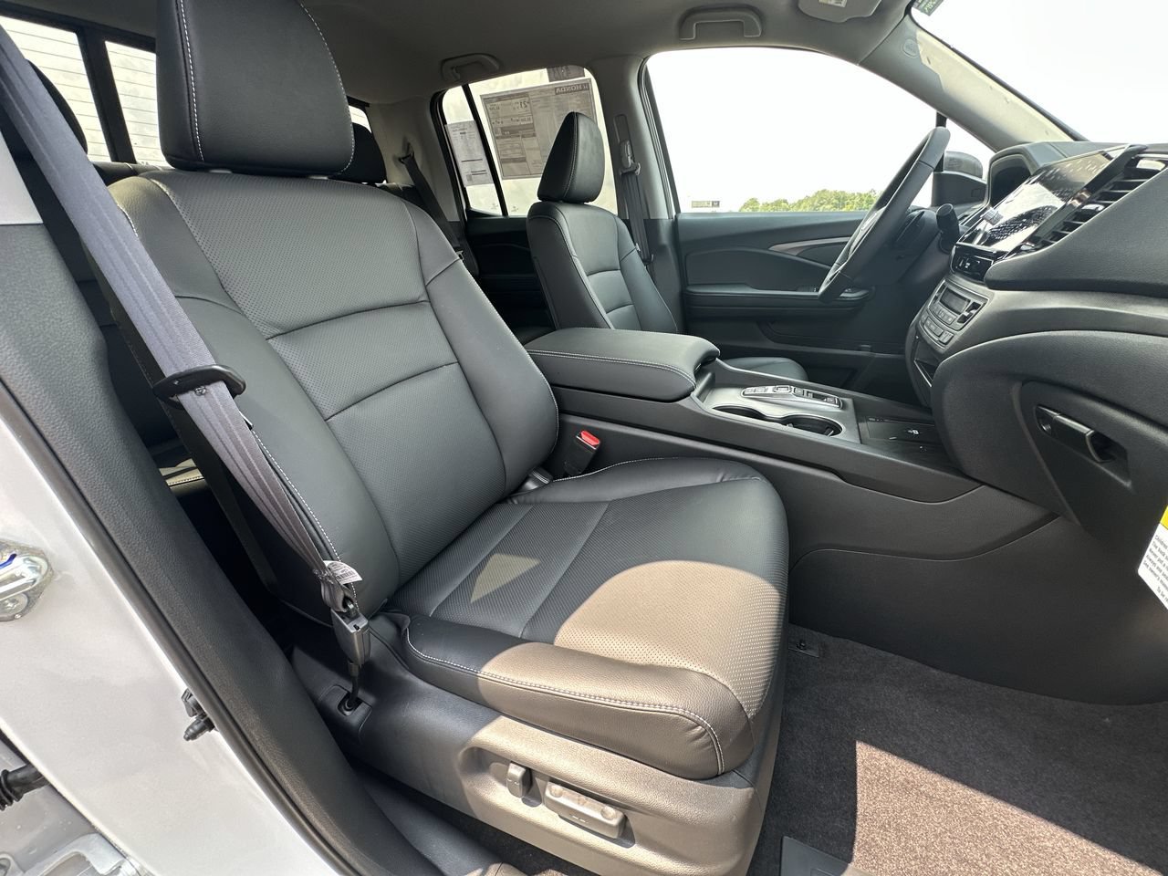 New 2026 Platinum White Pearl Honda RTL AWD image 25