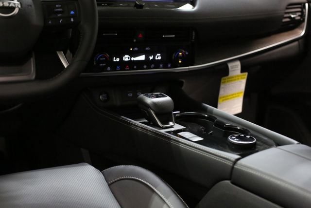 2026 Nissan Rogue Platinum - Photo 15